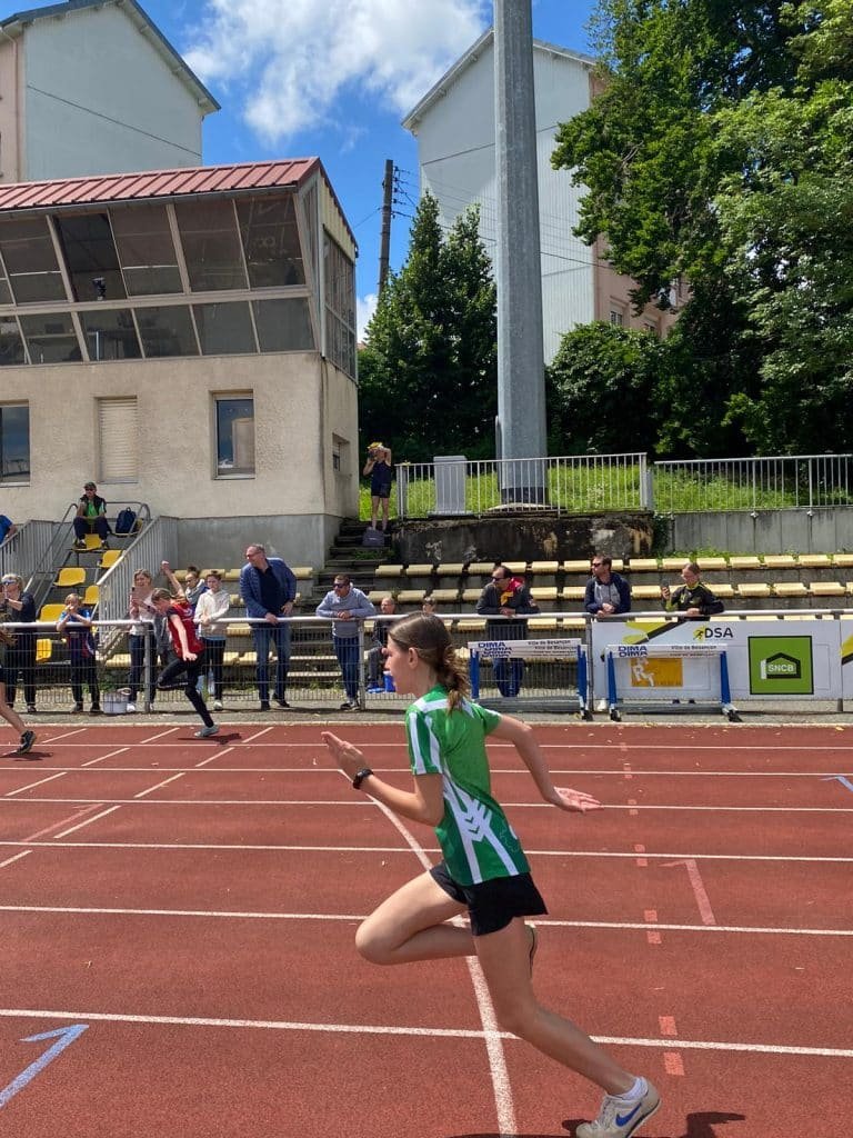 Championnats régionaux de zone Benjamins à Besançon : un relais en or ! 13 IMG 20240615 WA0027