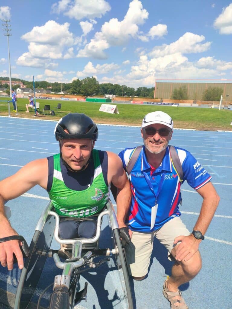 Championnats de France Handisport à Belfort : Julien Casoli remporte 3 médailles accompagné de nos juges et médecin sur le terrain ! 1 IMG 20250713 WA00201