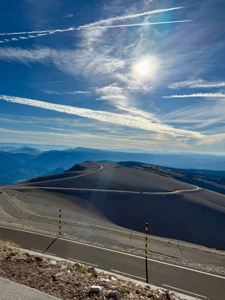 Romane et Gwladys en stage sur le Mont Ventoux 4 WhatsApp Image 2025 10 05 at 09.35.31