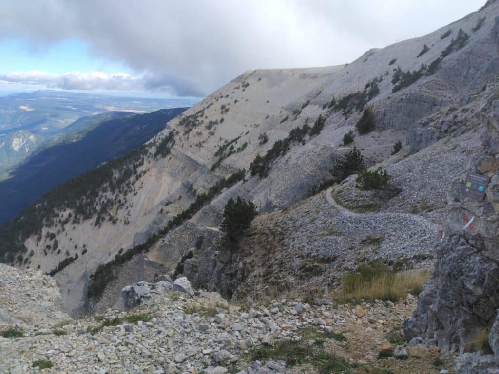 Romane et Gwladys en stage sur le Mont Ventoux 6 WhatsApp Image 2025 10 05 at 09.35.32 1
