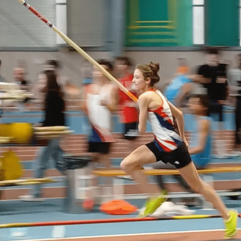 Elise Rancinangue remporte la perche au match interligues minimes a Metz