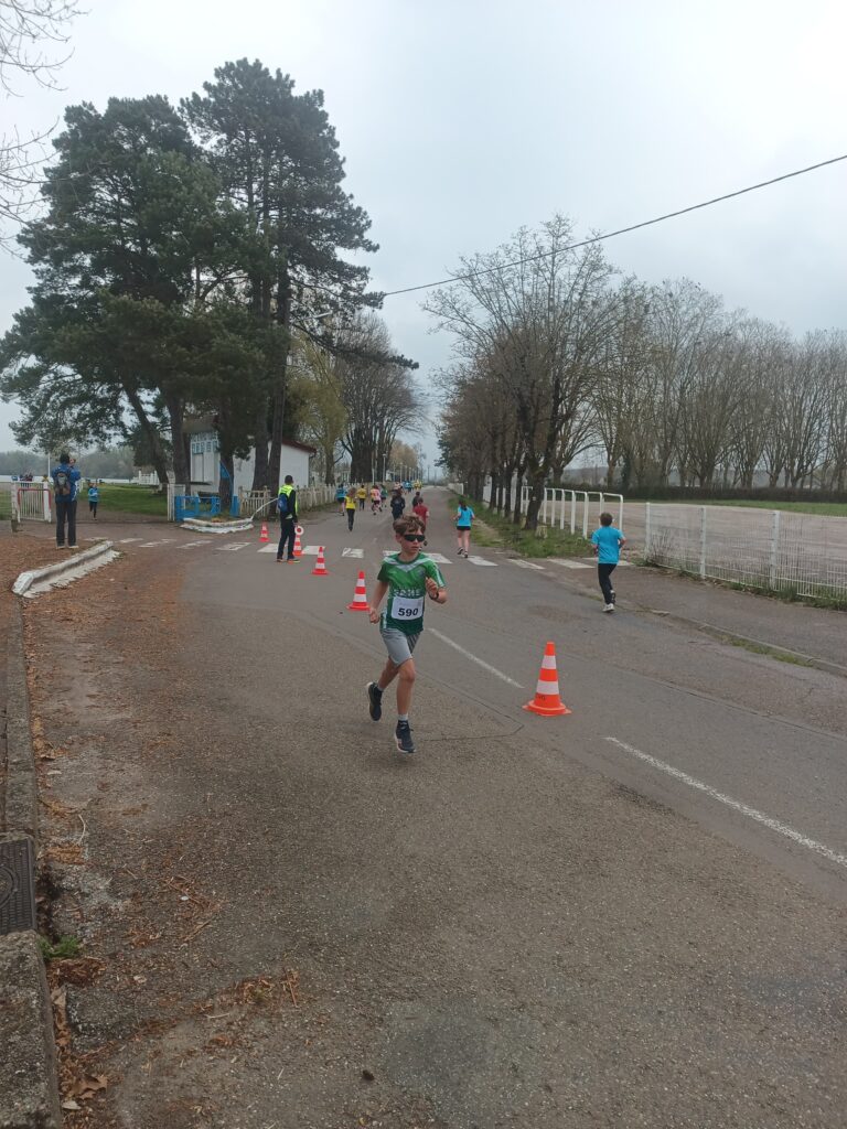 Les Boucles du Val de Saône 2026 : le GAHS en grande forme sur toutes les distances ! 4 WhatsApp Image 2026 03 22 at 20.16.41 3